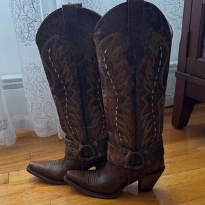 Leather Western Chic Brown Heeled Boots